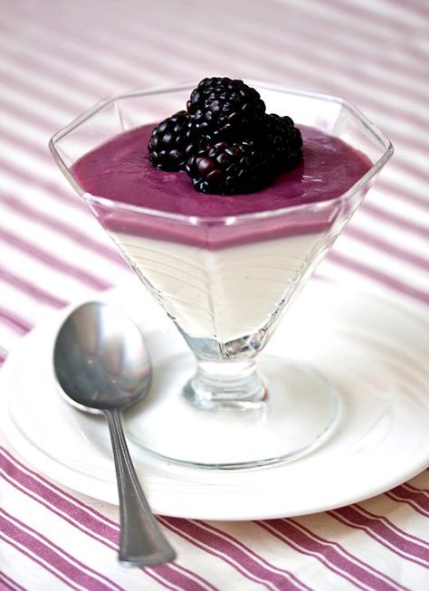 White Chocolate Pudding with Blackberry Curd » Tide & Thyme Blackberry Curd, White Chocolate Pudding, Yogurt Mousse, Cake Filling, Trifle Pudding, Curd Recipe, Smitten Kitchen, Creamy Desserts, Köstliche Desserts