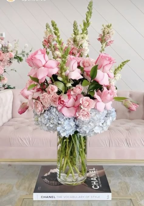 Pink Arrangements, Custom Vase, Flower Vase Arrangements, Flower Arrangements Simple, Flower Arrangements Diy, Vase Arrangements, Flower Therapy, Beautiful Bouquet Of Flowers, Beautiful Flower Arrangements