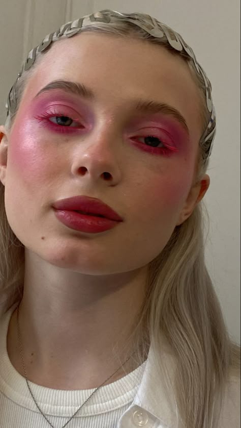 Pink Beach Makeup, Grunge Barbie Makeup, Petal Eye Makeup, Editorial Pink Makeup, Pink Avant Garde Makeup, Pink Eyebrows Make Up, Pink Cat Eye Makeup, Fun Pink Eyeshadow Looks, Pink 70s Makeup