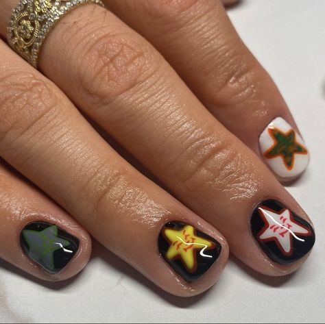 Artsy Short Nails, Weirdcore Nails, Nail Ideas Natural Nails, Short Hippie Nails, Short Maximalist Nails, Masculine Nail Designs, Masculine Nails, Gay Nails, September Nail Art