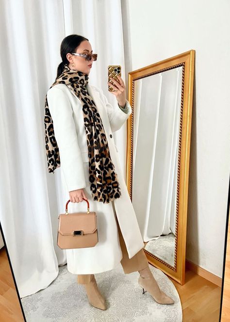 White Wool Coat Outfit with Leopard Scarf Leopard Print Scarf Outfit Winter, White Wool Coat Outfit, Leopard Print Scarf Outfit, Black Cape Outfit, Leopard Scarf Outfit, White Coat Outfit, Puffer Coat Outfit, Wool Coat Outfit, Winter Drip