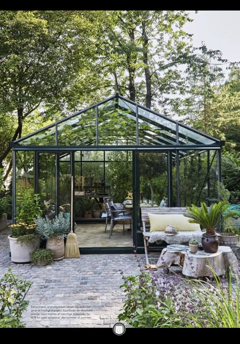 Ideas Terraza, Lean To Greenhouse, House Planter, Dream Farmhouse, Roof Construction, Easy Backyard, Have Inspiration, Garden Buildings, Garden Art Diy