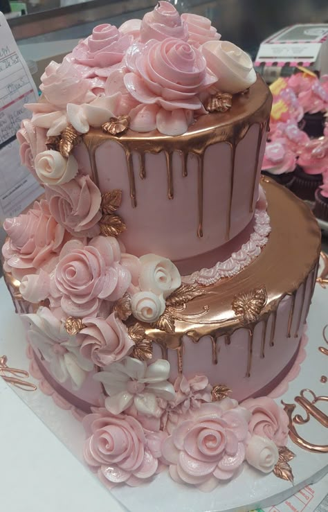 Rose Gold 2 Tier Cake, 15 Cakes Quinceanera Rose Gold, Birthday Cake 3 Layers, Cute Quince Cakes, Cakes Pink And Gold, Rose Gold Wedding Cake Ideas, Rose Gold Sweet 16 Cake, 2 Layers Cake, Pastel Pink Wedding Cake