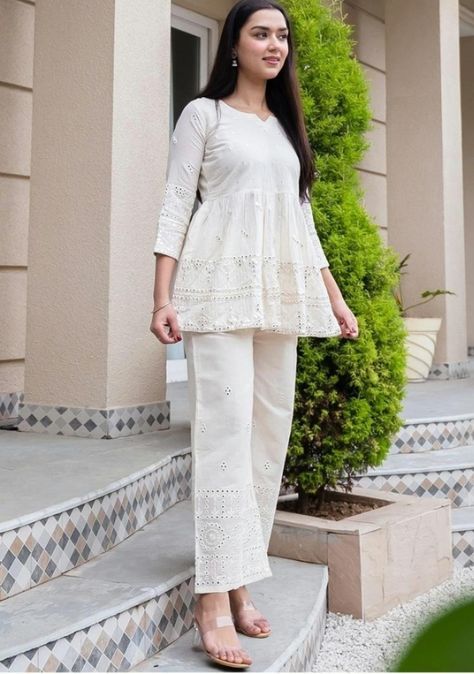 Chicken Short Kurti, Short Kurti With Plazo Style, White Plazo With Kurti, Short Kurta With Plazo, Outfit From Scratch, Small Frocks, Top And Plazo, Short Kurti Designs, White Kurti