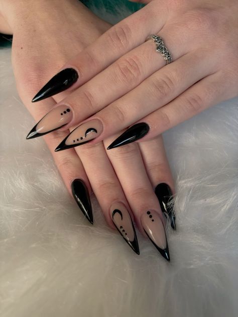 #nails #nailart #nailidea  #nailsacrylic  #nailsinspo  #nailfashion #springnails#nailsummer Moon Design On Nails, New Moon Nails, Goth Stilleto Nail, Witchy Gel Nails, Fall Witchy Nails, Nails With Moon Design, Witchy Nails Acrylic, Black Moon Nails, Black Witch Nails