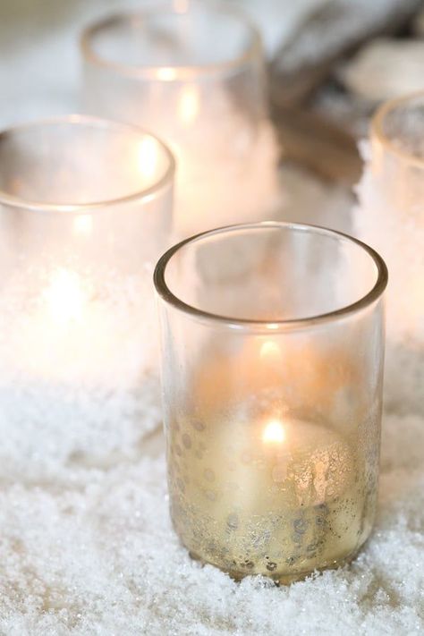 Diy Votive Candle Holders, Votive Candle Holders Diy, Mercury Votives, Holiday Candle Holders, Christmas Candles Diy, Ros Gold, Christmas Entertaining, Tea Diy, Diy Candle Holders