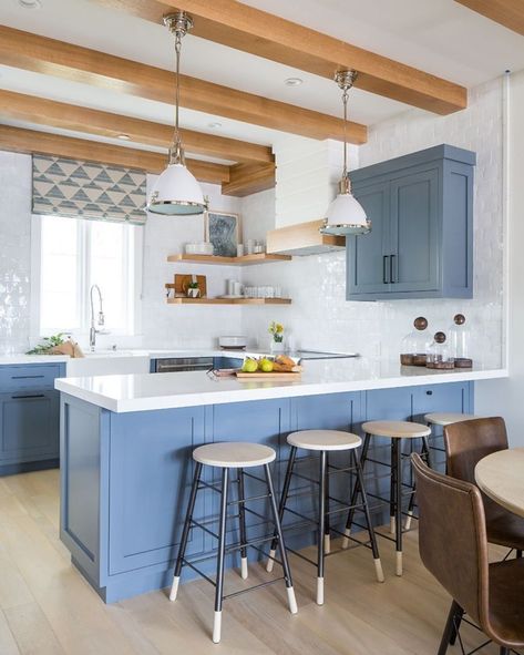 Madison Nicole Design on Instagram: “TGIF, friends! Brian and I have a few house tours planned this weekend as we continue our search for "the one". Cross your fingers and toes…” Kitchen With Blue Cabinets, Maine Kitchen, Beach House Kitchens, Small Lake, Blue Cabinets, Lake Cottage, Beach House Interior, Country Blue, Coastal Kitchen