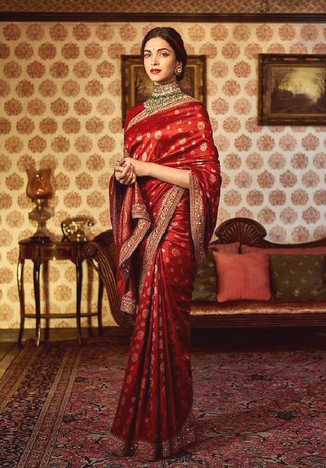 Deepika Padukone Saree, भारतीय दुल्हन संबंधी, Sabyasachi Sarees, Red Sari, Banarsi Saree, Elegant Saree, Outfit Trends, Saree Look, Manish