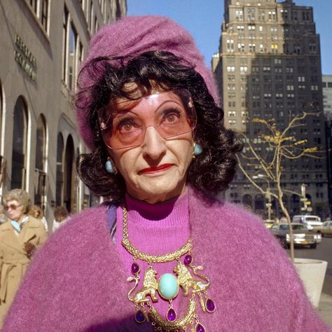 Charles H Traub, 100 Heads, Portrait References, Street Portrait, Jackie O, Wearing Glasses, Street Photographers, Old Woman, City Street