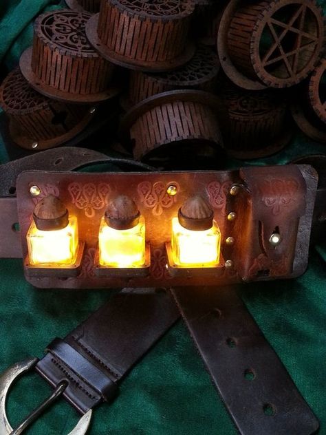 Potions Belt, Larp Props, Dnd Crafts, Steampunk Fantasy, Costume Armour, Leather Craft Patterns, Steampunk Accessories, Cosplay Diy, Fantasy Costumes