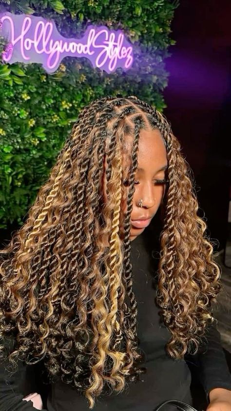 3 Colour Braids, Blonde Ombré Boho Braids, Blonde And Black Island Twist, Colour 4 And 27 Braids, Island Twist Hairstyles Medium, Braided Hairstyles For Black Women Twist, Twists Black Women Hairstyles, Island Braids Black Women, Two Colour Braids