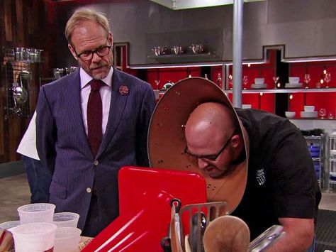 Alton Brown Taking a Break from Cutthroat Kitchen Browns Memes, Cutthroat Kitchen, Brown Food, Dog Cone, Great British Baking Show, British Baking Show, Kitchen Top, Cooking Shows, Kitchen Theme