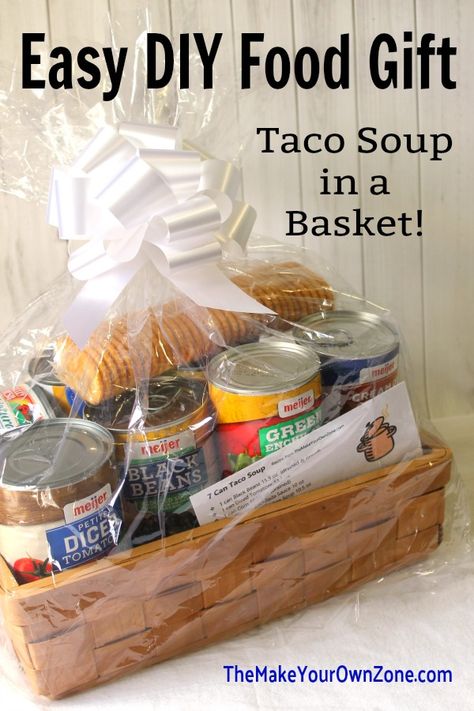 DIY Food Gift Idea - Taco Soup In A Basket Taco Soup In A Bag Gift, Christmas Door Prize Ideas, Soup Gift Basket Ideas, Soup Gift Basket, 7 Can Taco Soup, Dinner Gift Basket, Can Taco Soup, Easy Food Gifts, Taco Soup Ingredients