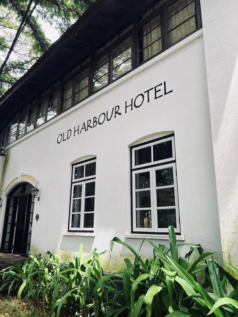 Old Harbour Hotel Kochi, Kochi Metro Aesthetic, Kochi Instagram Story, Fortkochi Photography, Fort Kochi Night, Ernakulam Aesthetic, Fort Kochi Photography, Fort Kochi Aesthetic, Kochi Aesthetics