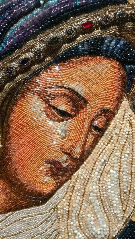 Opus Anglicanum, Soul Nourishment, Portrait Quilts, Goldwork Embroidery, Embroidery With Beads, Amazing Embroidery, Ancient Paintings, Tambour Embroidery, Beadwork Embroidery