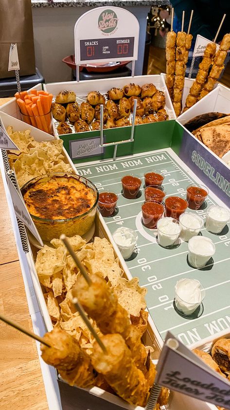 How to Make an Epic Football Snack Stadium — Chelsea Made It Food Stadium Superbowl, Stadium Appetizer Super Bowl, Football Stadium Food, First Down Football Birthday Party Food, Football Stadium Snack Display, Stadium Snack Display, Football Watch Party Food, Football Theme Food, Superbowl Party Decorations Diy