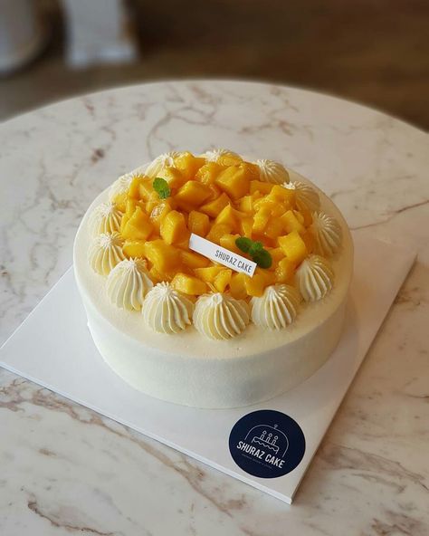 Mango Cake, Cake Decor, Fruit Cake, May 5, Cake Decoration, Cake Designs, Birthday Cakes, Cake Ideas, Frosting