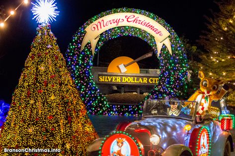 Ultimate 2020 Silver Dollar City Christmas Travel Guide | Branson Christmas Branson Christmas, Things To Do In Branson, Branson Vacation, Old Time Christmas, Silver Dollar City, City Christmas, Travel Partner, Christmas Lights In Living Room, Branson Missouri