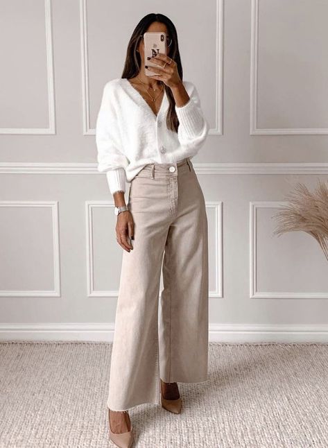 Look Legging, Looks Pinterest, Business Casual Outfits For Work, Work Fits, Mode Inspo, Casual Work Outfits, Fashion Mistakes, Outfit Inspo Fall, Professional Outfits