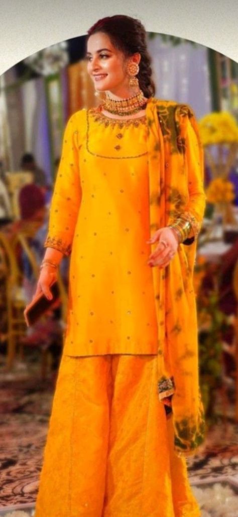 Dulhan Haldi Dress, 6th September Defence Day Poetry, 6th September Defence Day, Mayon Dress, Haldi Function Dress, Mayoon Dresses, Simple Mehndi Dresses, Shadi Outfits, Defence Day