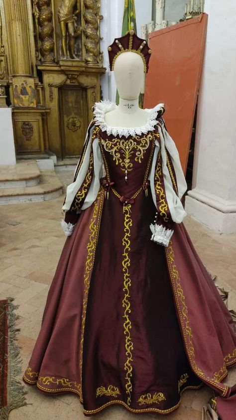 Cute Medieval Dress, Elizabethan Dress Gowns, Tudor Style Dresses, 1400s Fashion Women, 1530s Dress, Red Historical Dress, Medieval Princess Outfit, 1530s Fashion, Renessaince Dress