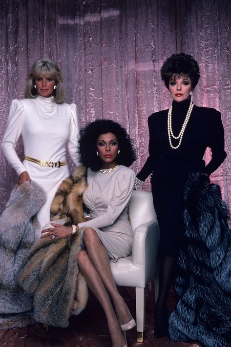 Style Année 80, 1980s Fashion Trends, 80s Party Outfits, 1980 Fashion, Shoulder Pad Dress, Diahann Carroll, 80s Fashion Trends, 80’s Fashion, Elegante Y Chic