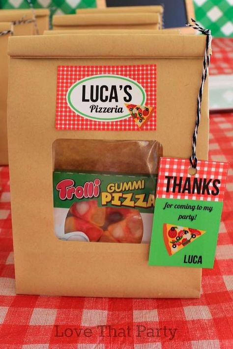 Fun favor bags at a pizza birthday party! See more party planning ideas at CatchMyParty.com! Pizza Birthday Party Ideas, Pizza Party Ideas, Pizza Party Themes, Pizza Party Favors, Kids Pizza Party, Pizza Birthday Party, Kids Cooking Party, Pizza Party Birthday, Birthday Pizza