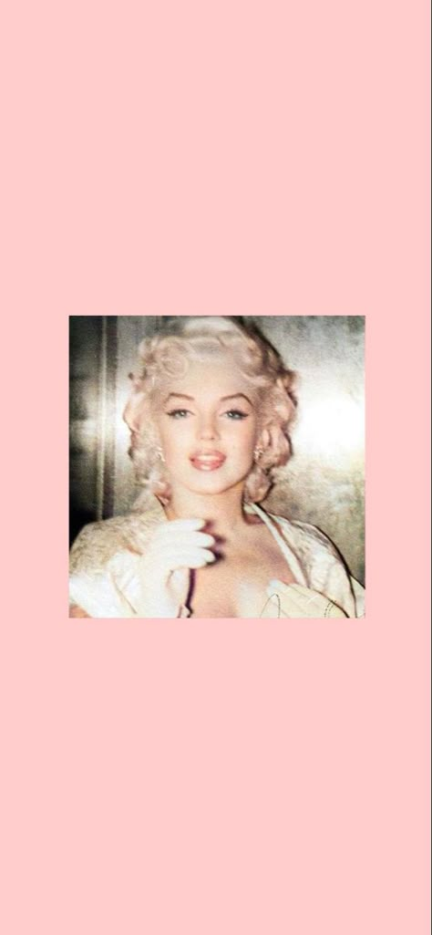 Marilyn Monroe Aesthetic Wallpaper, Elegant Classy Aesthetic, Super Cool Wallpapers, Marilyn Monroe Aesthetic, Kendall Jenner Wallpaper, Marilyn Monroe Wallpaper, Iconic Marilyn Monroe, 2023 Wallpapers, Marilyn Monroe Pop Art