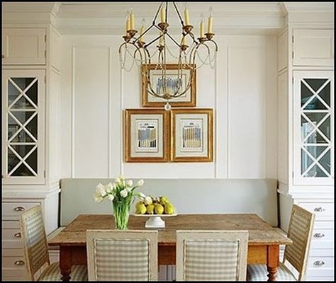 Something A Little Different! Banquette Ideas, Remodeling Trends, Dining Room Accent Wall, Modern Contemporary Kitchen, Breakfast Rooms, Built In Banquette, Dining Room Accents, Kitchen Banquette, Traditional Kitchens