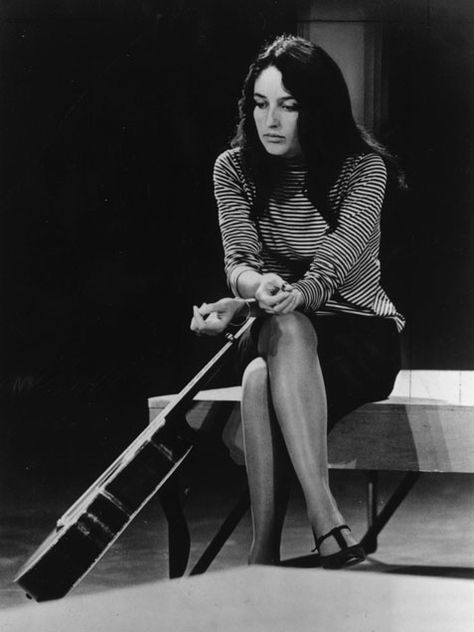 the60sbazaar: Joan Baez Real Hippies, Traditional Song, Joan Baez, Folk Festival, Rock Chick, Rock N’roll, School Style, Folk Music, Music Icon