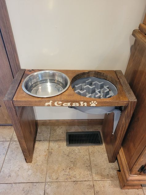 Elevated Slow Feeder Dog Bowls, Elevated Dog Feeder Diy, Diy Dog Bowl Holder, Diy Dog Dish Stand, Diy Elevated Dog Bowl Stand, Diy Raised Dog Bowl Stand, Diy Slow Feeder Dog Bowl, Diy Elevated Dog Bowls, Diy Raised Dog Feeder