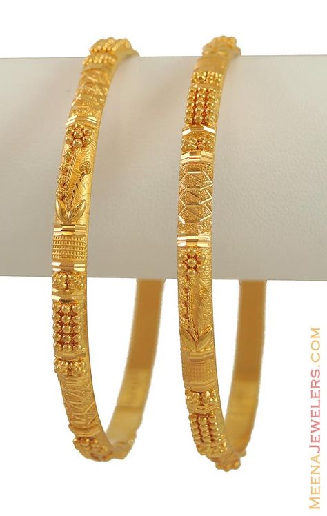 Gold Bangles 4 Set, Two Bangles Set Gold, 4 Bangles Set Gold Designs, 20 Grams Gold Bangles Designs, 22k Gold Bangles Indian, Gold Bangles Set Of 4 Indian, Good Bangles Design, Gold Bangles With Weight And Price, Kangan Gold Bangle Set