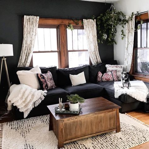 Dark accent wall and wood trim // New feature for #thepottedplant! I want to thank all the ladies of #thepottedplant for including me in picking @littleiowabungalow this… Bohemian Home Decor, Style Deco, Home Modern, Arabian Nights, Decor Minimalist, Boho Living Room, Living Room Inspo, Eclectic Home, Bohemian Home