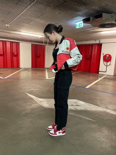 Red Jordans Outfit For Women, Jordan 1 Lows Outfit Women, Red Jordan 1 Outfit, Parking Garage Aesthetic, Dunk Fits, Outfit Ideas Cargo, Cargos Outfit, Outfit Ideas With Jordans, Jordan Ideas