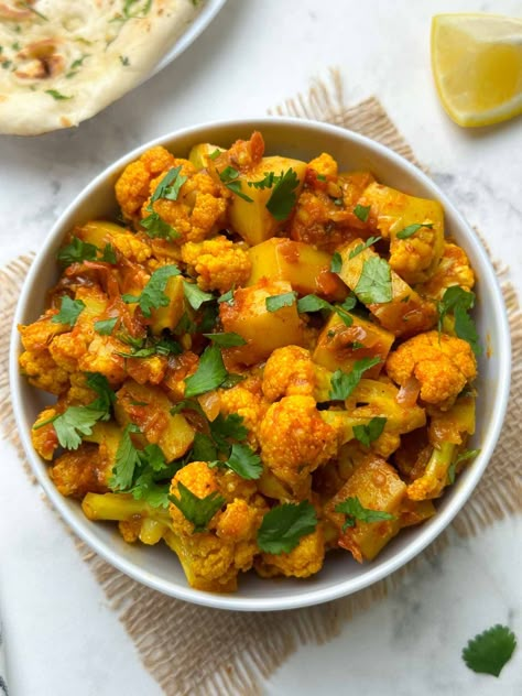 Aloo Gobi Masala, Aaloo Gobhi Sabji, Gobi Sabji, Veg Sabji, Healthy Buffet, December Meals, Gobi Masala, Aloo Gobi Recipe, Potato And Pea Curry