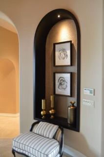 Wall Niche Styling, Arched Niche Decor, How To Decorate Curved Walls, Art Niche Decorating Ideas, Decorating A Niche In A Wall, Niche Ideas Living Room, Wall Niches Ideas, Wall Niche Decor Ideas, Arched Wall Niche