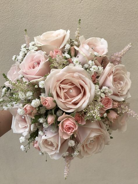 Wedding Bouquets Groom, Natural Flower Bouquet Quinceanera, Pastel Pink Bouquet Wedding, Pink And Ivory Wedding Bouquet, Light Pink And White Wedding Bouquet, Fall Pink Wedding Bouquet, Pink Flower Wedding Bouquet, Pale Pink And Cream Wedding, Pink And Sage Bouquet