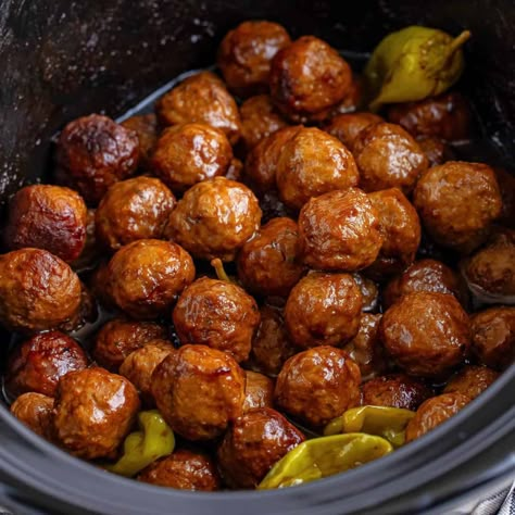 Crock Pot Mississippi Meatballs Mississippi Pot Roast Meatballs, Mississippi Meatballs, Mississippi Meatballs Crockpot, Roast Chicken Crock Pot, Mississippi Food, Au Jus Gravy, Mississippi Pot Roast, Crock Pot Meatballs, Meatball Recipes Easy