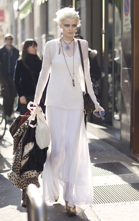 Street goddess Scott Schuman, Abbey Lee Kershaw, White Grunge, White Goth, The Sartorialist, Estilo Chic, Moda Vintage, White Outfits, Inspired Outfits