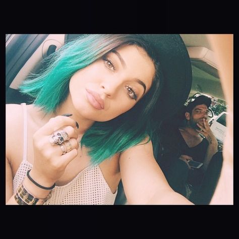 Kylie Jenner 2013, Kylie Jenner 2014, Tumblr Girly Aesthetic 2013, Kylie Jenner Hair, 2010s Aesthetic, Kylie Jenner Instagram, Teal Hair, Kylie Kristen Jenner, King Kylie