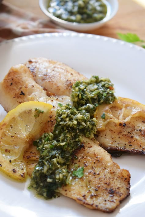 Pan Fried Perch with Lemon Parsley Sauce Healthy Perch Fish Recipes, Perch Fillets Recipes, Perch Dinner Recipes, Perch Recipes Baked, Lake Perch Recipes, Grilled Perch Fish Recipes, Pan Fried Perch Fish Recipes, Yellow Perch Recipes, Nile Perch Fish Recipe