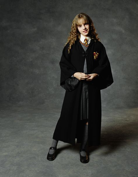 Growing up Granger - Gallery | eBaum's World Hermione Granger Halloween, Harry Potter Fancy Dress, Hermione Granger Costume, Hermione Costume, Hermione Granger Outfits, Ron Y Hermione, Harry Potter Costumes, Emma Watson Harry Potter, Hermione Jean Granger