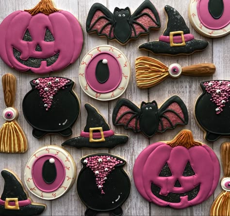 Caldron Halloween Cookies, Witch Hat Sugar Cookies Decorated, Pink Witch Birthday Party, Witch Decorated Cookies, Spooky Birthday Cookies, Spooky Halloween Cookies Decorated, Cauldron Cookies Decorated, Witch Hat Cookies Decorated, Halloween Sugar Cookie Ideas