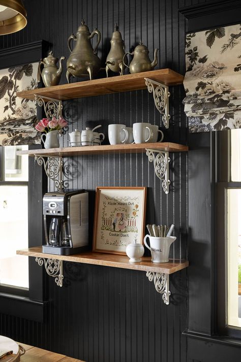 Shelving  - CountryLiving.com Kitchen Wall Decor Farmhouse, Texas Farmhouse, Victorian Farmhouse, Country Style Kitchen, Victorian Decor, Victorian Home, Country Farmhouse Decor, Country Home Decor, Black Kitchens