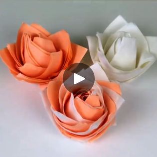 Folding Napkins, Metdaan Diy, Napkin Rose, Paper Napkin Folding, Easy Rose, Folding Towels, Baking Crafts, How To Make Rose, Flower Bed Designs