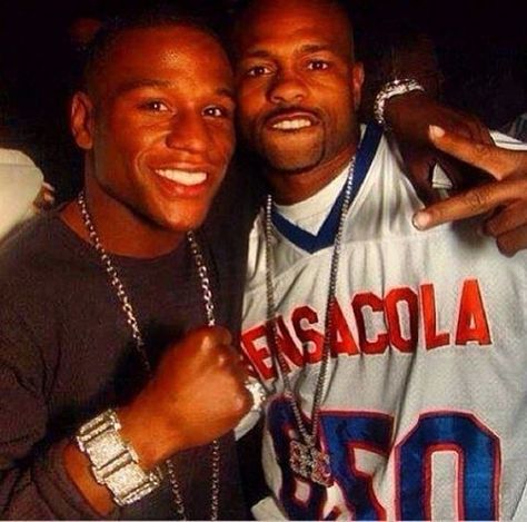 Floyd Mayweather and Roy Jones Nostalgia Music, Roy Jones Jr, Training Boxing, Sport Boxing, Movie Directors, Boxing Club, Boxing Champions, Floyd Mayweather, Rocky Balboa