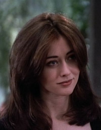 Brenda Walsh, Shannen Doherty, Beverly Hills 90210, Short Hair Brenda 90210 Hair, Shannen Doherty 90210, Shannen Doherty Hair, Brenda Beverly Hills 90210, Shannon Doherty Hair, 90210 Hairstyles, Shannen Doherty 90s, Beverly Hills 90210 Brenda, Brenda 90210