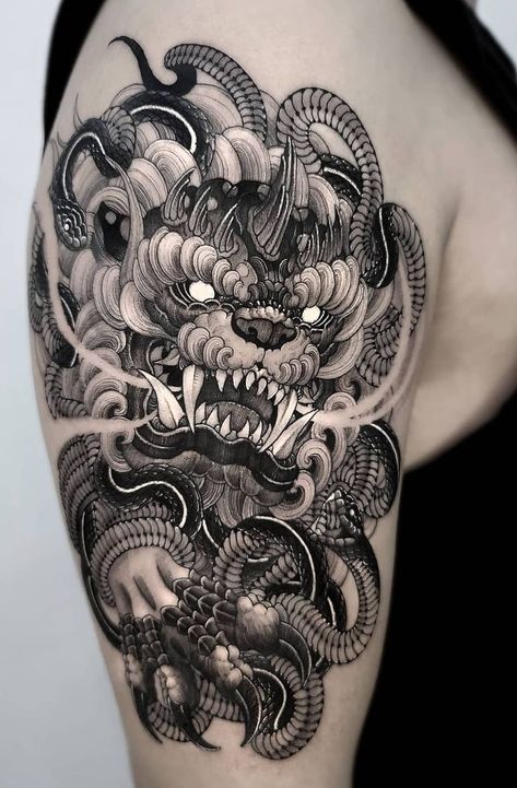 Foo Dog Tattoos: Meanings, Tattoo Designs & Ideas Foo Dog Tattoo Meaning, Tato Irezumi, Japanese Foo Dog, Lion Tattoo Meaning, Foo Dog Tattoo Design, 42 Tattoo, Foo Dog Tattoo, Samurai Tattoo Design, Fu Dog