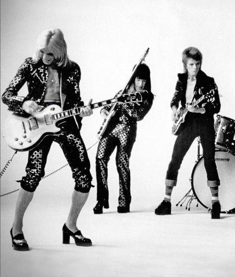 Mars Photoshoot, The Spiders From Mars, Spiders From Mars, David Bowie Music, Mott The Hoople, Jean Genie, Brian Eno, Detroit Rock City, Ziggy Played Guitar