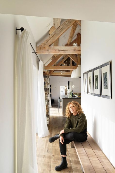 Kelly Hoppen's stunning Cotswolds barn conversion marries old and new - Vogue Australia Barn Conversion Interiors, Cotswold House, Church Conversions, Contemporary Barn, Small Barn, Barn Interior, Kelly Hoppen, Rustic Aesthetic, Barn Conversion